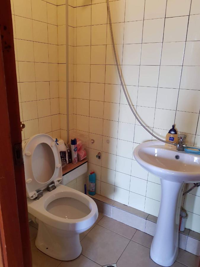 Hostel Levan ティビリシ エクステリア 写真